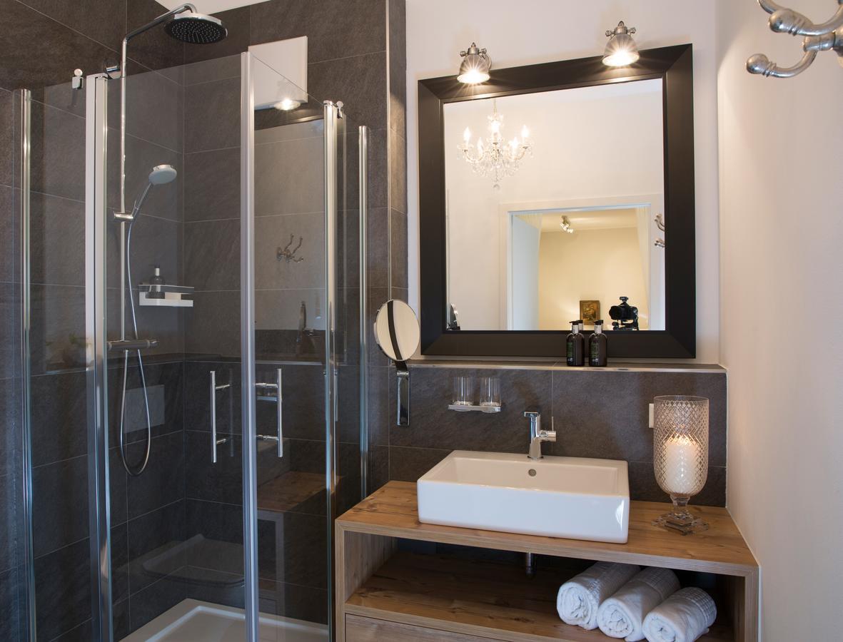Logis First Class Business Suites Реннинген Экстерьер фото