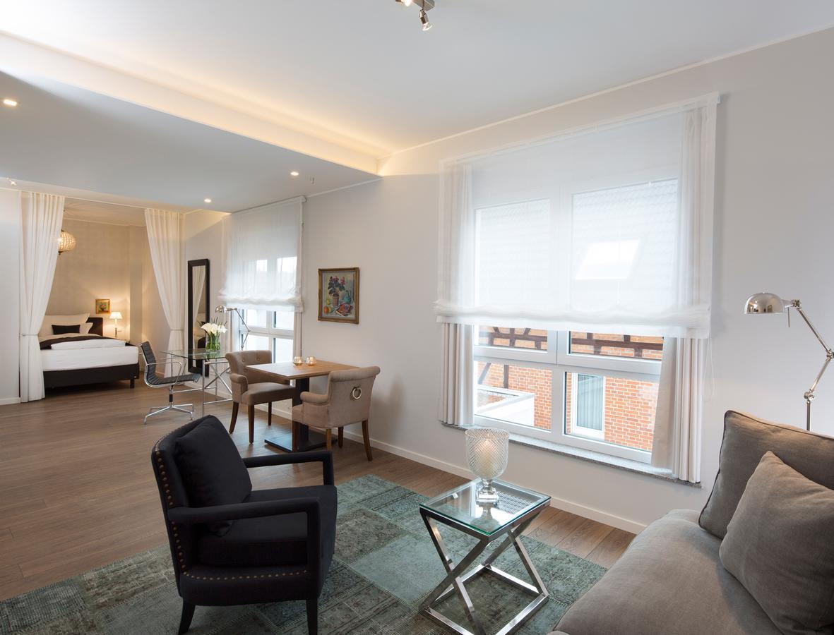 Logis First Class Business Suites Реннинген Номер фото